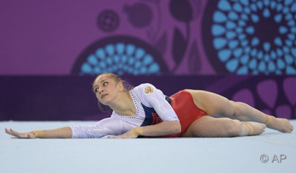 Россиянки не вошли в тройку призеров в командном многоборье на ЧМ-2015 по спортивной гимнастике