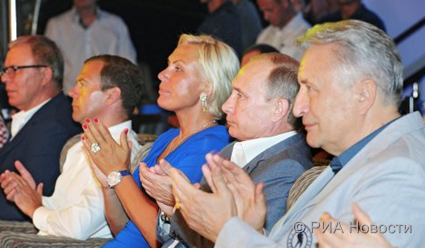 Владимир Путин и Дмитрий Медведев посетили турнир 