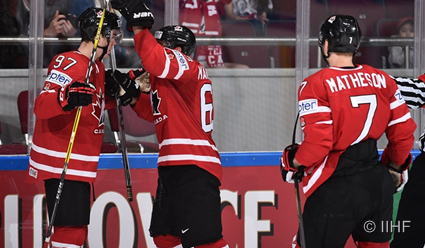 Канада разгромила Венгрию в матче группового этапа чемпионата мира (видео)