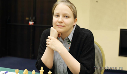Россиянка Валентина Гунина сохраняет единоличное лидерство на ЧЕ по шахматам