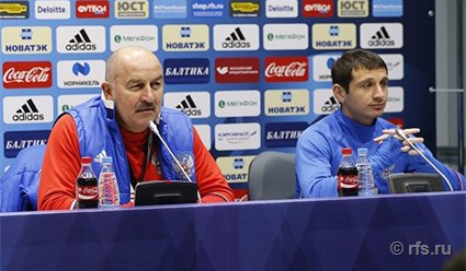 В сборной России опровергли слухи о конфликте между футболистами и главным тренером