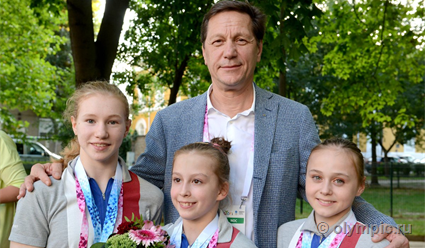 Александр Жуков и Павел Колобков поздравили победителей олимпийского фестиваля в Дьёре