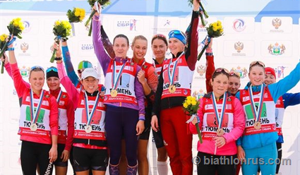 Женская сборная Тюменской области выиграла эстафету на ЧР по летнему биатлону