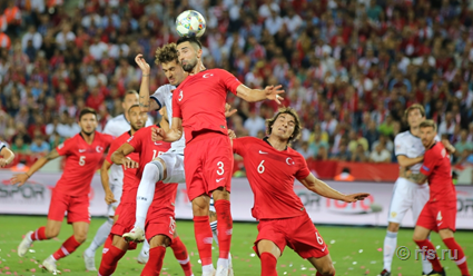 Сборная Турции проигрывая 0:2 одержала победу над командой Швеции в матче Лиги наций по футболу (видео)