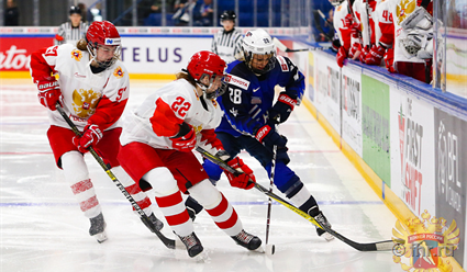 Российские хоккеистки потерпели разгромное поражение от команды США на чемпионате мира