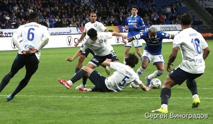 Владимир Сабадаш: «Краснодар» и «Зенит» продолжают гонку за чемпионством