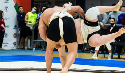 Сборная России победила в общекомандном зачете на чемпионате Европы по сумо
