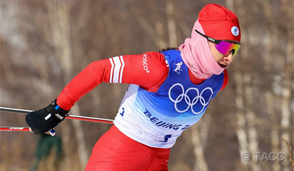 Наталья Непряева победила в масс-старте на чемпионате России по лыжным гонкам