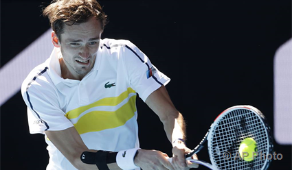 Медведев победил в матче первого круга Australian Open