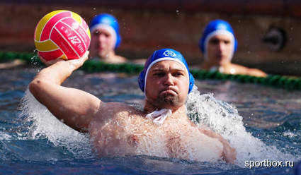 Российские спортсмены вышли в полуфинал чемпионата мира по водному поло 4х4