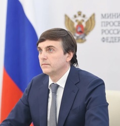 Минпросвещения планирует включить фиджитал-спорт в школьную программу как допмодуль