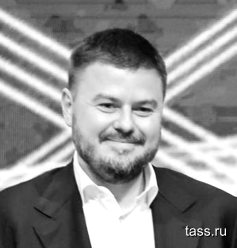 Генеральный директор группы компаний "Нацпроектстрой" Крапивин - кандидат на пост президента Федерации керлинга России